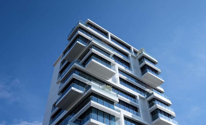 architecture, concrete, apartment, modern, built structure, outdoors, window, building exterior, 4K, balconies, tall - high, appartment building, condo