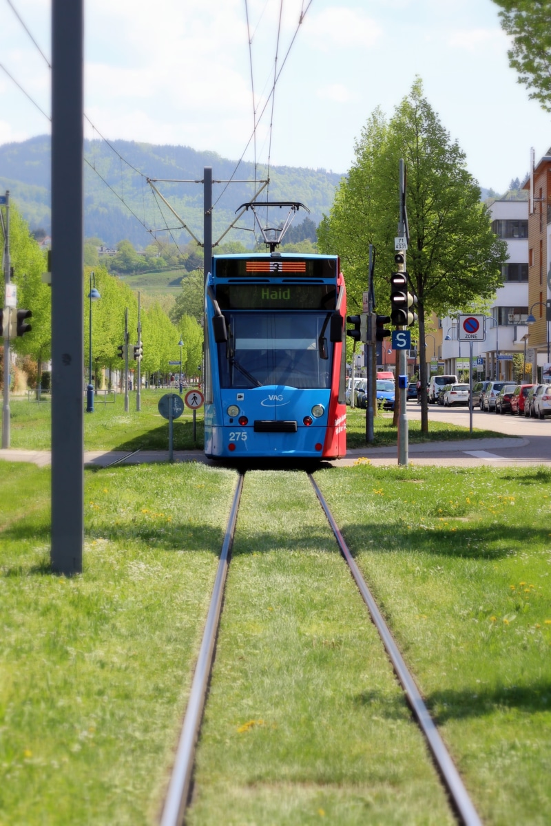 public transportation, incidental people, ecologically, plant, transportation, means of transport, outdoors, cable car, mode of transportation, catenary