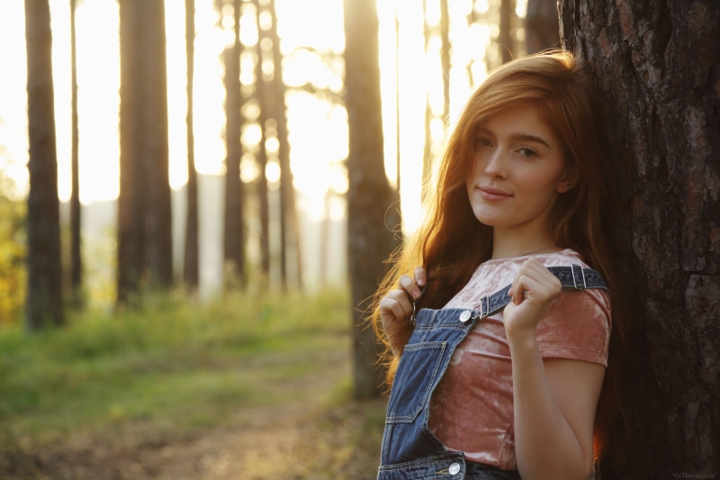 VivThomas, forest, sunlight, women, redhead, nature, 5K, Jia Lissa, women outdoors