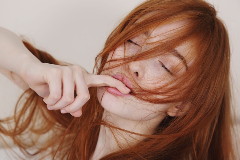 5K, Jia Lissa, women, face, hair in face, model, redhead, closed eyes, finger in mouth