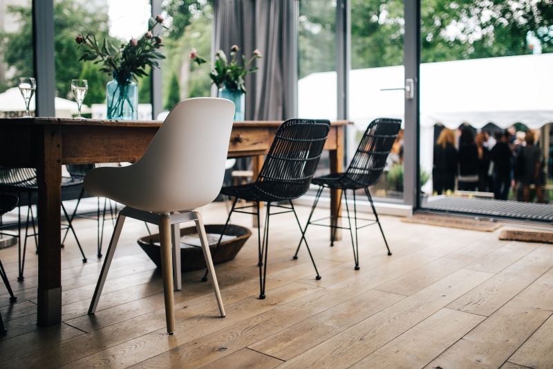 wood - material, dining, home, plant, day, interior, furniture, chairs, dining room, modern, architecture, flooring, chair, business, house, absence, wood