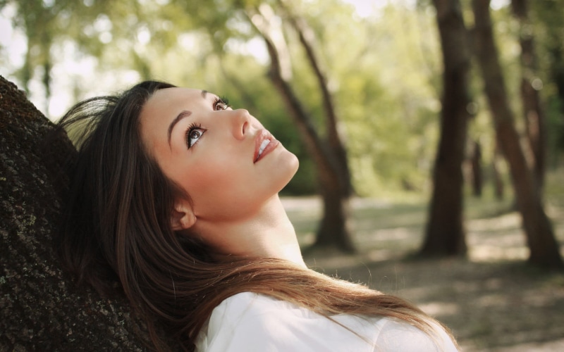 trees, brown hair, tree, model, beauty, young adult, one person, hair, contemplation, 1080P, beautiful woman, young women, headshot, nature, portrait