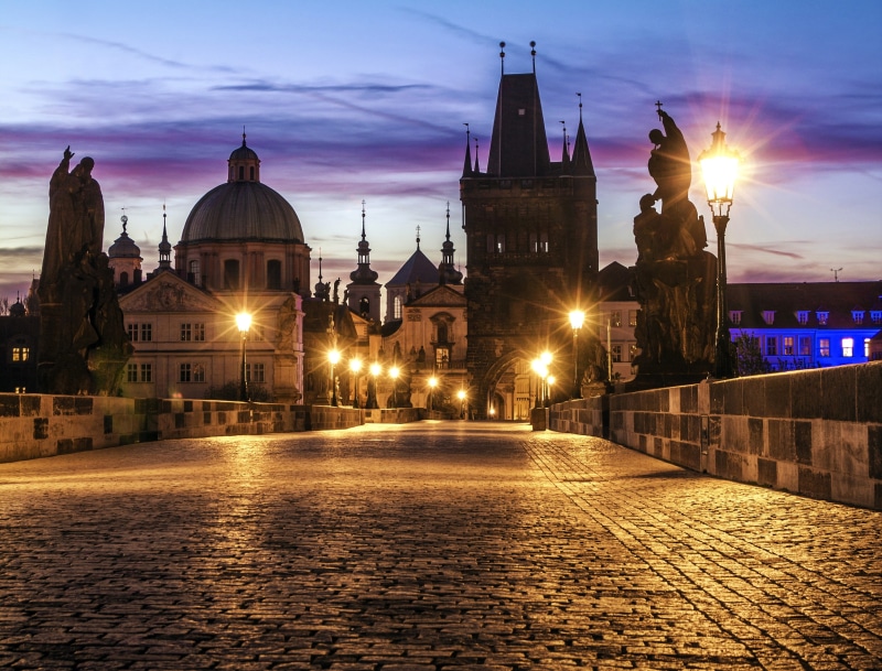 bridge, the city, Czech Republic, morning, building, Praha, dawn, lighting, 2K, lights, Charles bridge, architecture, Prague, pavers, sculpture