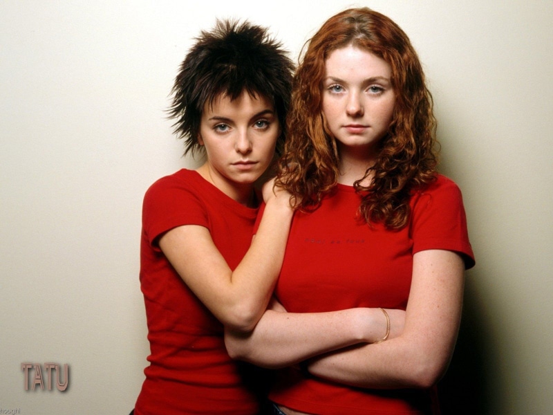 heterosexual couple, togetherness, hairstyle, teenage boys, looking at camera, 720P, conflict, adolescence, young adult, Lena Katina, indoors, women, Julia Volkova
