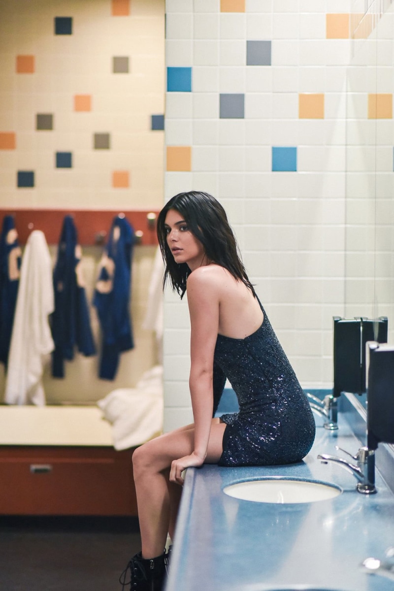 women, Kendall Jenner, 720P, brunette, sitting, shoulder length hair, indoors, model