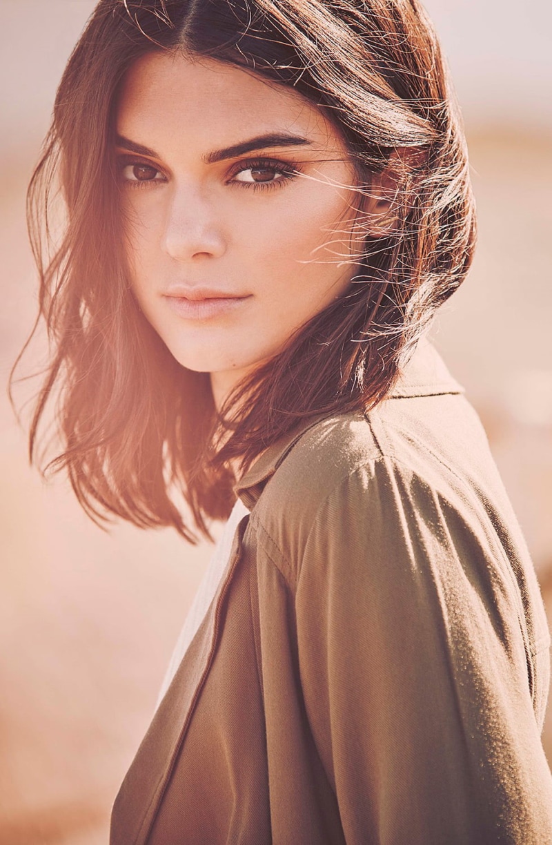 720P, women outdoors, sunlight, model, brunette, dark hair, choker, shoulder length hair, Kendall Jenner, looking at viewer, women