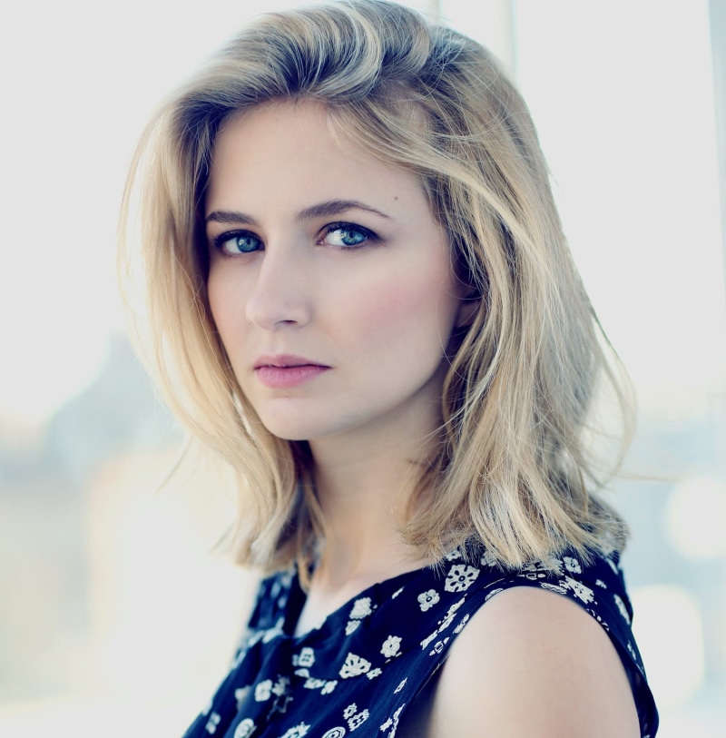 Eliza Bennett, singer, shoulder length hair, actress, 720P, women, blonde, blue eyes