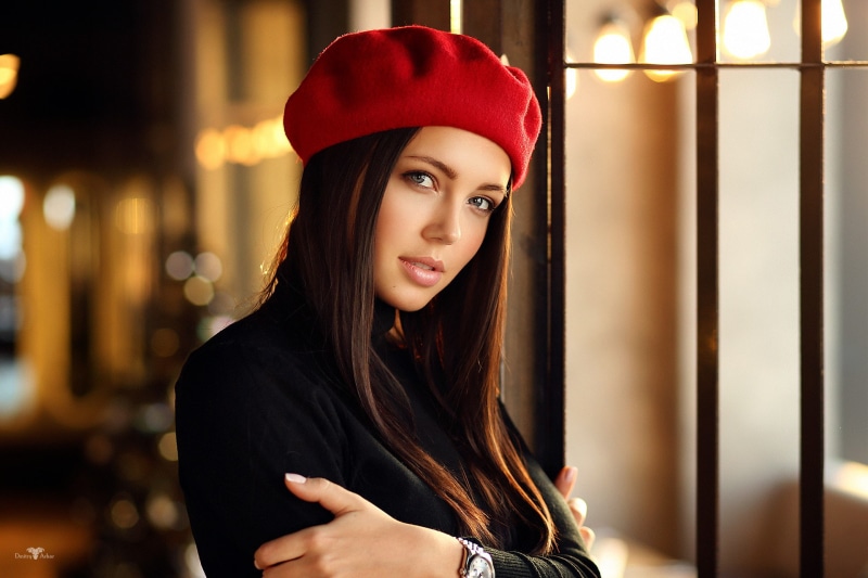 long hair, Elena, straight hair, berets, Dmitry Arhar, 1080P, depth of field, black clothing, looking at viewer, women indoors, women, gray eyes, portrait