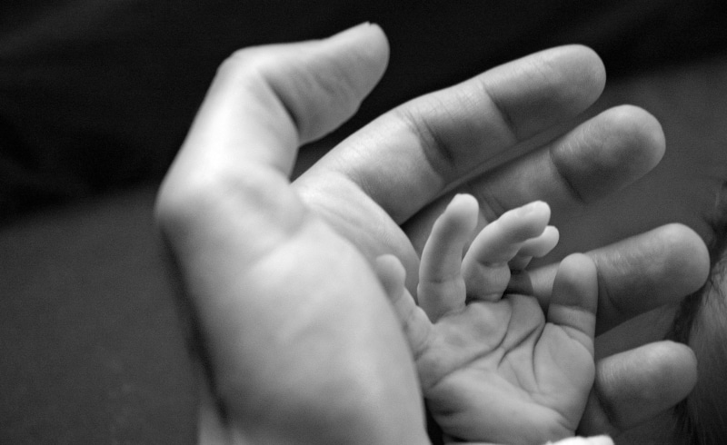 human foot, 720P, togetherness, father, care, people, hands, bonding, parent, holding, affectionate, babyhood, young, family, positive emotion, human Hand