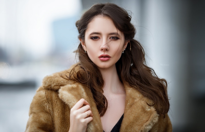 portrait, model, fur, earring, 2K, face, looking at viewer, coats, fur coats, Disha Shemetova, cleavage, women, hair in face, Maksim Romanov, long hair