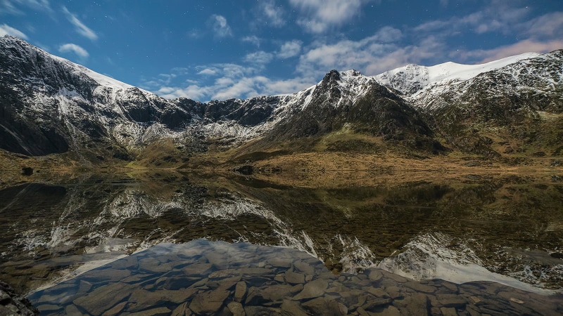 reflection, snowdonia, Eryri, nature, lake, stars, mountain Peak, scenics, photography, Cwm Idwal, capped, Snowdonia National Park, rocks, water, Y Garn