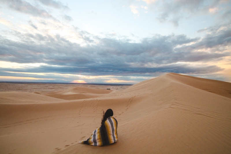 contemplation, covering, cloud - sky, outdoors, 5K, adventure, tranquility, footsteps, desert, nature, alone, sand, dessert, people, sand dune, woman