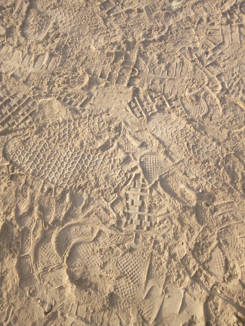 footprint, high angle view, sand, day, tire track, print, patterns, nature, outdoors, textured, tranquility, landscape, 2K, beach, ground, beauty in nature