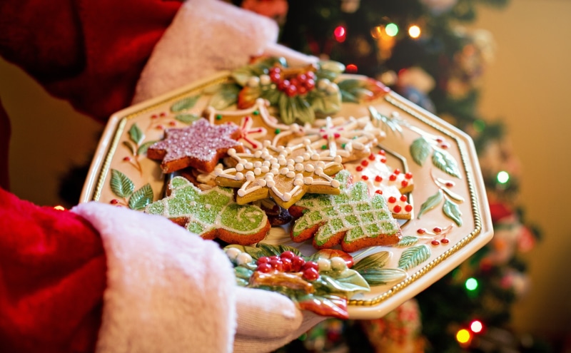 MerryChristmas, Holiday, 5K, MerryXmas, Xmas, delights, Santa, Holidays, santaclaus, Hands, cookies, Treat, sugarcookies, Christmas, spirit, Plate, dessert