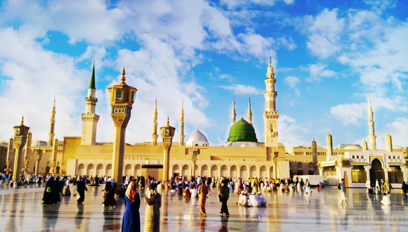 cloud - sky, urban Scene, 4K, large group of people, modina sharif, tourism, real people, baytullah, Love, spirituality, architectural column, blue, travel Destinations