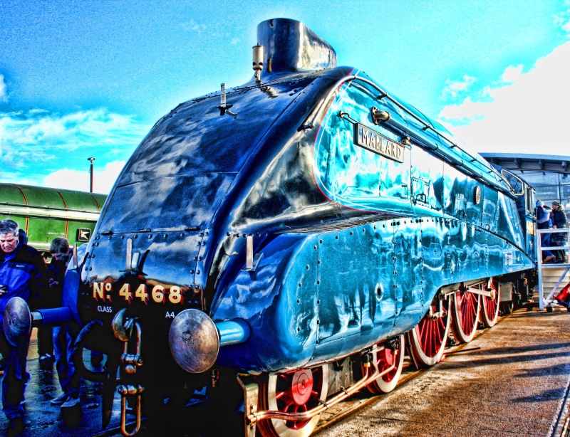 engine, world record, steam, day, transportation, platform, built structure, real people, speed, land vehicle, mode of transportation, architecture, building exterior
