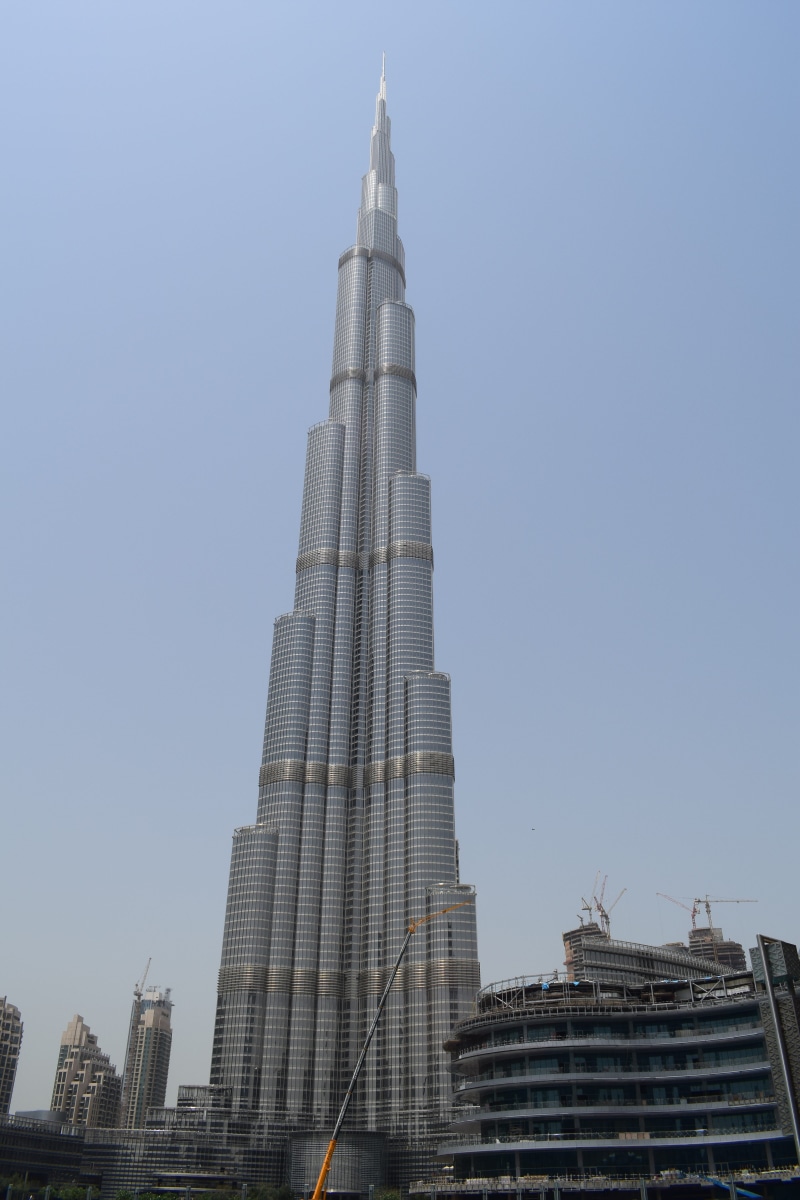 low angle view, tall - high, bursch khalifa, building exterior, khalifa, 5K, financial district, travel, outdoors, spire, built structure, Skyscraper