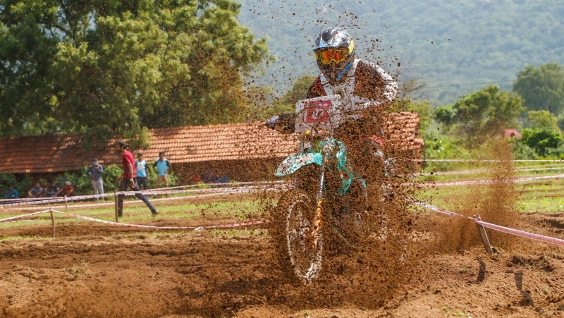 dirt road, farmer, scarecrow, men, casual clothing, landscape, land, working, india, motocross, person, occupation, mud, riding, gravel, 4K, rural scene
