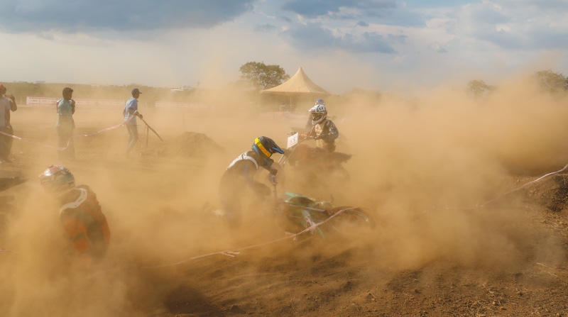 real people, transportation, nature, smoke - physical structure, men, outdoors, landscape, people, environment, lifestyles, 4K, india, motion, land, group