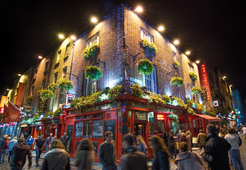 ireland, tourism, travel destinations, 5K, Pub, building exterior, happy, real people, joy, city life, lighted, red, illuminated, motion, street, front
