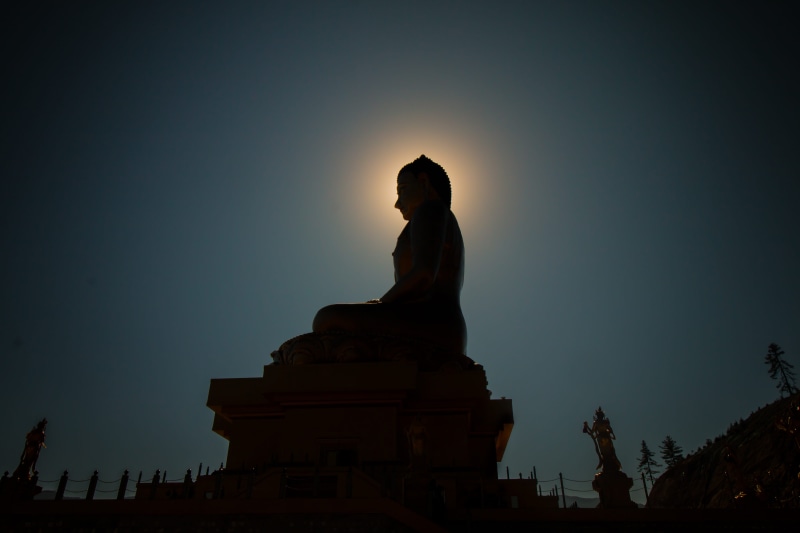 oriental, photo, belief, meditation, silhouette, aura, 5K, halo, monument, nature, no people, sky, asian, human representation, architecture, shadow, sun