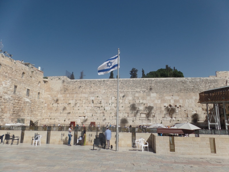 sunlight, talking, jesus, architecture, building, flag, christian, jerusalem, jewish, travel, group of people, people, nature, spot, bible, the past, high