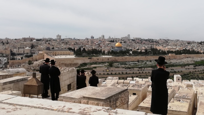 adult, the past, lifestyles, jews, leisure activity, history, tourism, architecture, outdoors, building, judaism, 2K, standing, sky, jerusalem, people
