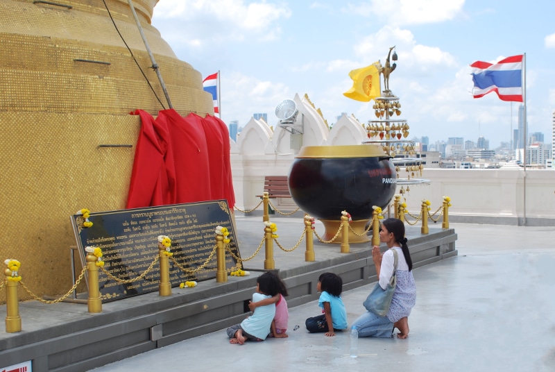 skyline, built structure, thai flag, children, females, thailand, stupa, women, 4K, people, lifestyles, casual clothing, adult, buddhist flag, patriotism