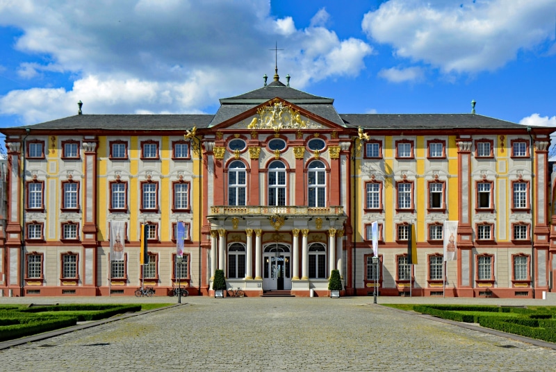 day, urban Scene, famous Place, entrance, mansion, Bruchsal, places of interest, 4K, Baden Württemberg, residential district, window, castle, city, sky