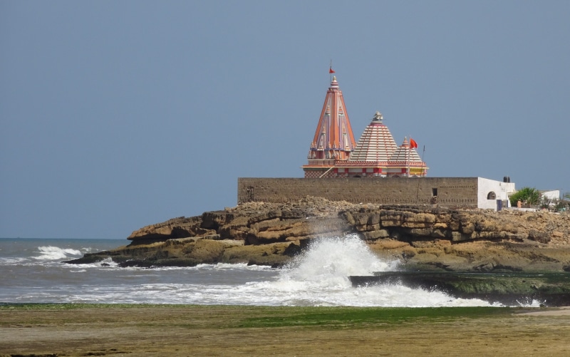 4K, temple, nature, tower, beach, clear sky, somnath, day, waves, no people, water, built structure, beauty in nature, seaside, building exterior, wave
