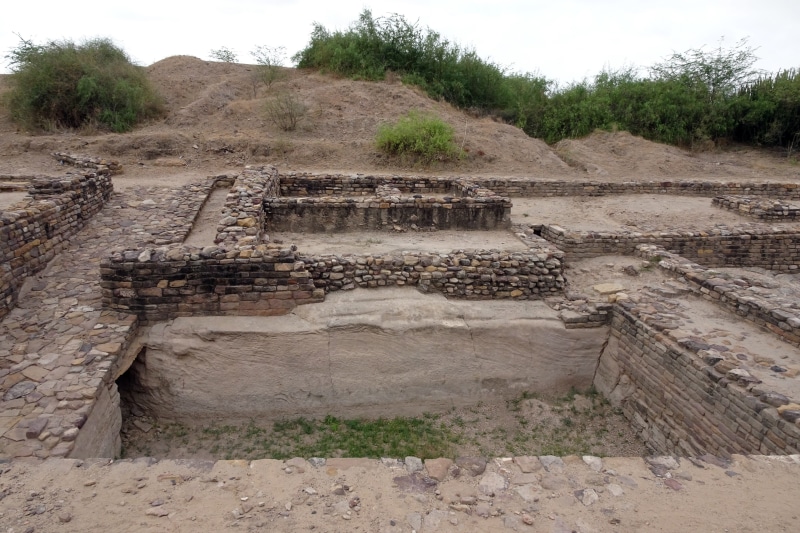 history, dholavira, high angle view, land, kotada timba, ruined, ruins, gujarat, tropic of cancer, day, the past, architecture, great rann of kutch, no people
