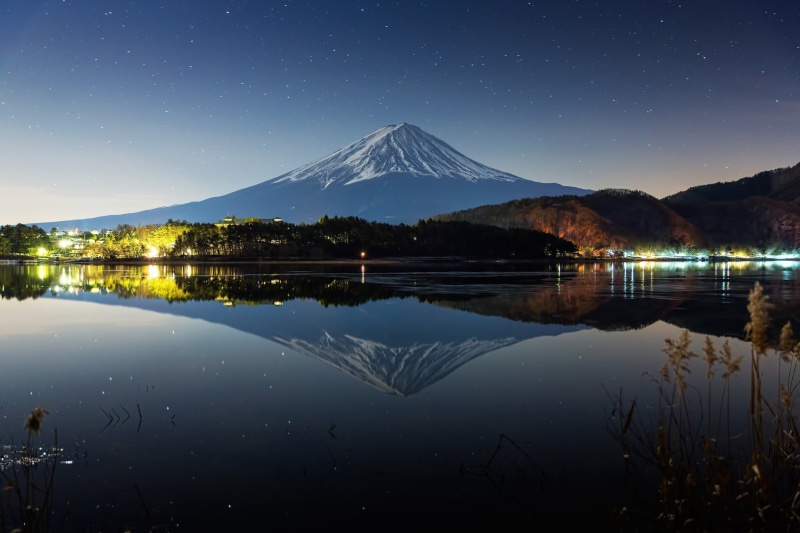 non-urban scene, winter, idyllic, 1080P, water, outdoors, sky, Mount Fuji, mountain, mountain peak, symmetry, no people, night, astronomy, reflection