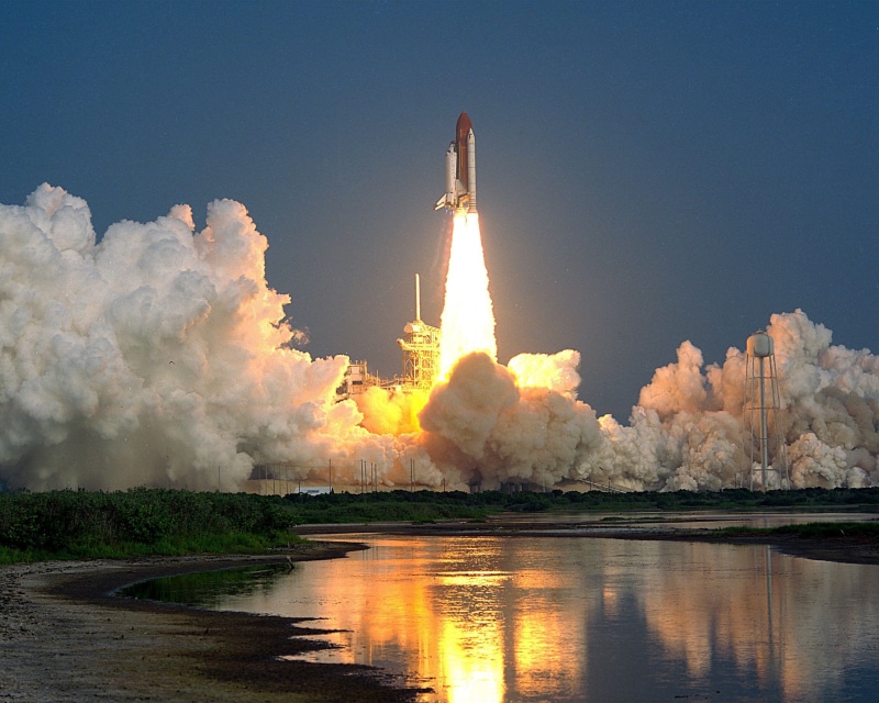 smoke - physical structure, canaveral, 1989, flame, pollution, burning, rocket, motion, sky, fire tail, science, illuminated, water, 2K, reflection, launch pad