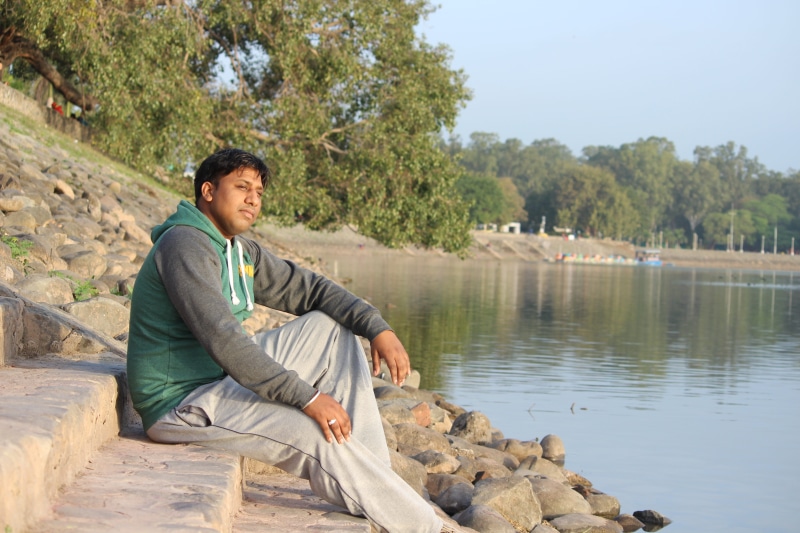 plant, mature men, adult, Chandigarh, one Person, real people, lifestyles, sitting, river, nature, Water, lake, Morning, rock, 5K, solid, india, young adult