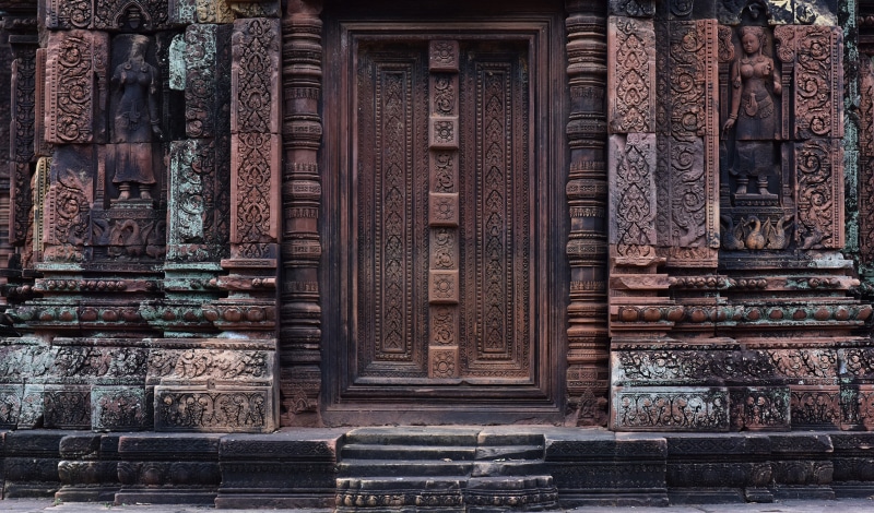 entrance, travel destinations, carving, day, place of worship, carving - craft product, pattern, architectural column, the past, building, building exterior