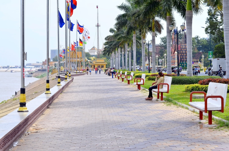 plant, tourism, 4K, landmark, direction, phnom, transportation, architecture, the way forward, phnom penh, day, sky, built structure, riverfront, cambodia