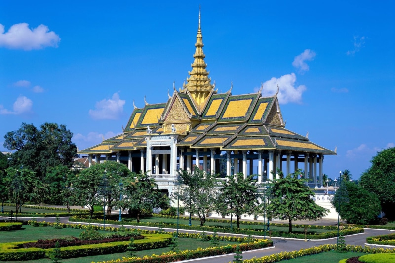 cloud - sky, Cambodia, concrete, Royal Palace, Phnom Penh, architecture, built structure, spire, belief, nature, spirituality, travel destinations, building exterior