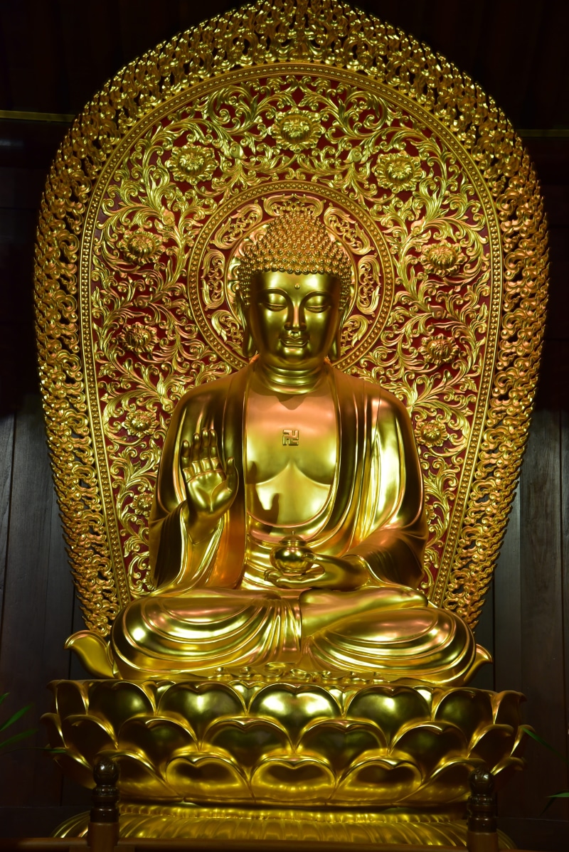 idol, shrine, sculpture, craft, buddhism, temple, luxury, china, indoors, religion, ornate, statue, place of worship, belief, 5K, art and craft, gold colored