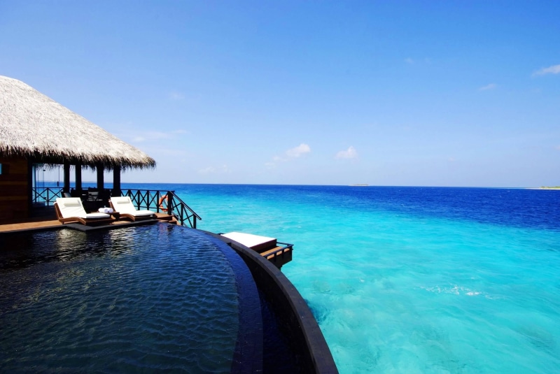 nature, loungers, water, scenics - nature, sun, land, no people, thatched roof, idyllic, blue, padded, horizon, turquoise colored, 2K, nautical vessel
