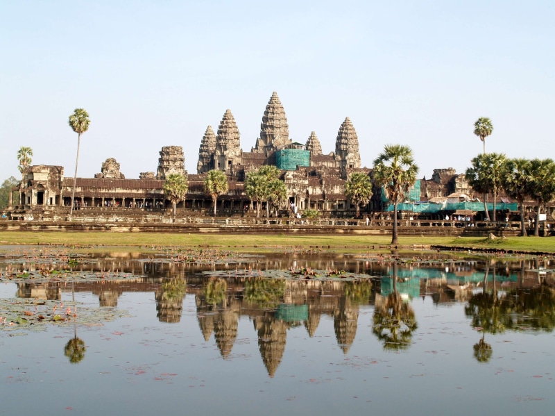 hindu, heritage, famous, built structure, lake, culture, city, outdoors, the past, buddhism, cambodia, day, place of worship, history, hinduism, castle