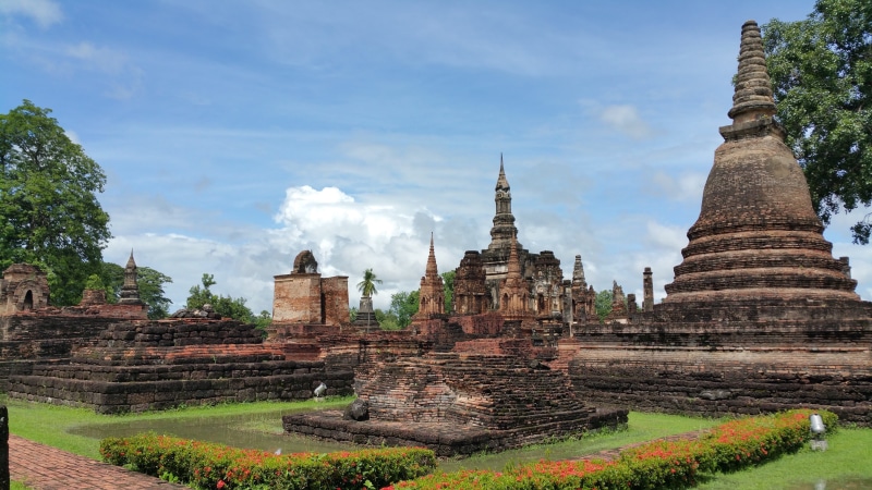 old, building exterior, sukhothai, religion, 5K, thailand, temple, place of worship, built structure, architecture, ancient civilization, day, outdoors