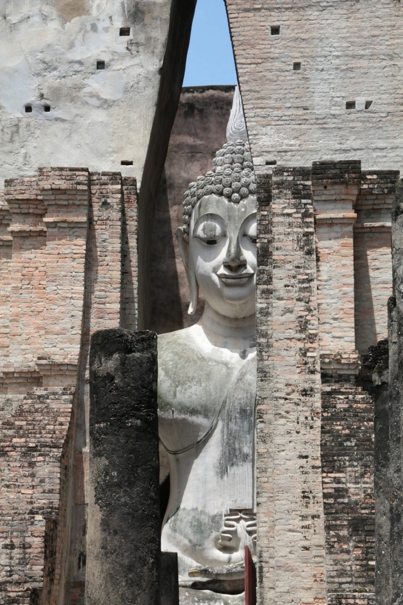 no people, belief, wat si chum, Wat, built structure, architecture, ruined, may be the, male likeness, day, sculpture, sukhothai historical park, Chum
