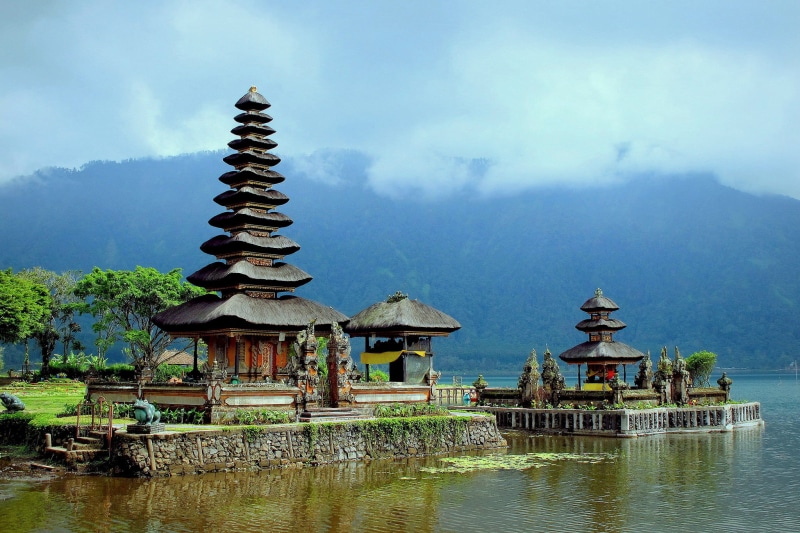palace, Indonesia, landscape, green, architecture, chinese Culture, Lake Bratan, sky, no people, blue, zen-like, lake Bratan Area, place of worship, leafed