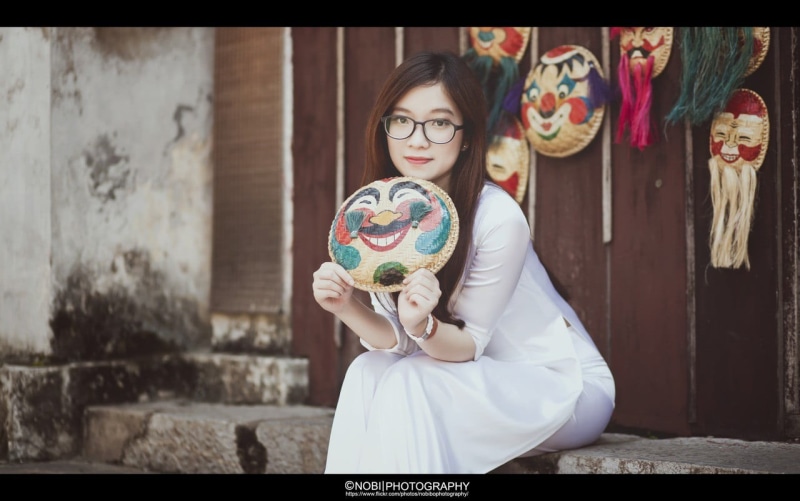 auto post production filter, leisure activity, outdoors, one person, vietnamese, transfer print, day, lifestyles, child, focus on foreground, young women