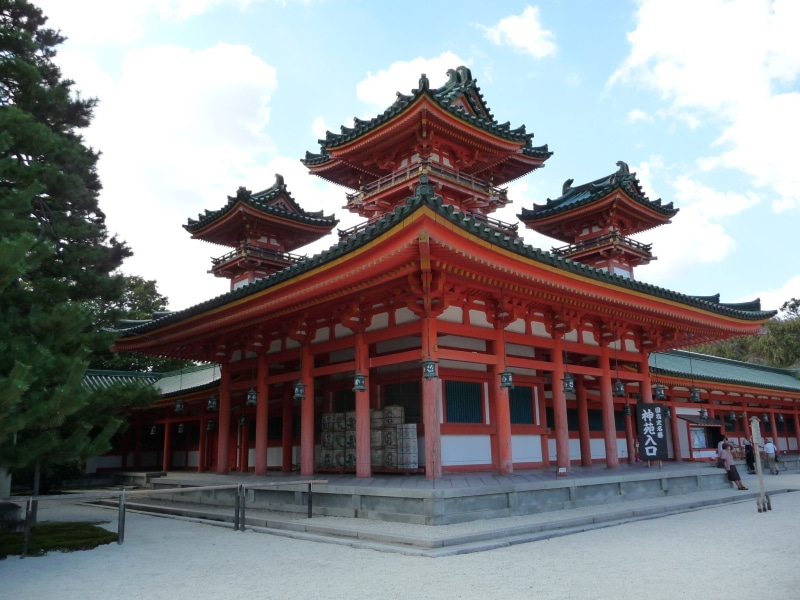 1080P, building, cloud - sky, incidental people, belief, architectural column, travel destinations, day, plant, place of worship, building exterior, shrine