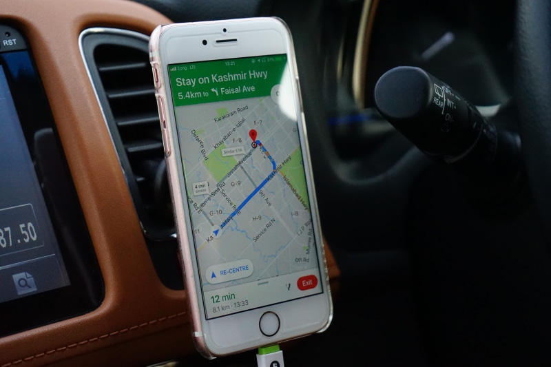 roadtrip, transportation, no people, touch screen, driving, number, mobile phone, car, outdoors, navigation, wireless technology, 5K, graphical user interface