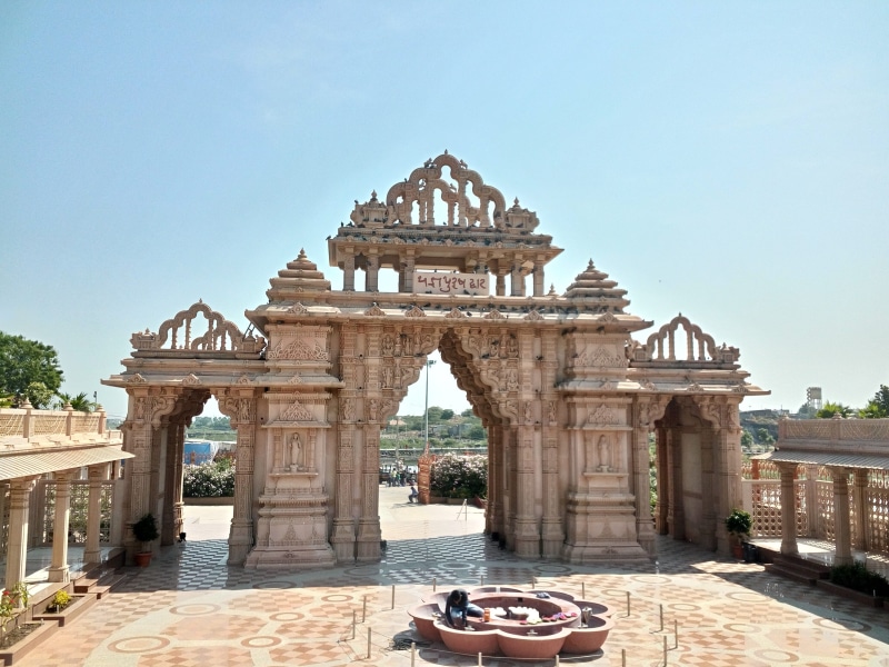 ancient, gate, temple, arch, sunlight, history, summer, sun, background, architecture, nature, shadow, gadhda, day, the past, no people, ancient civilization