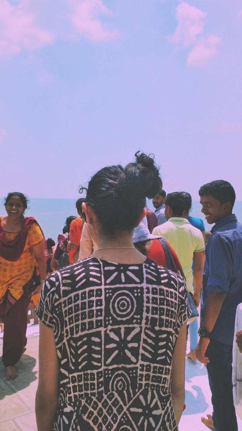 india, beach, togetherness, men, standing, kanyakumari, rear view, real people, 4K, males, outdoors, casual clothing, group of people, women, nature, sea