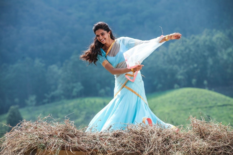 padukone, express, deepika, romance, bollywood, comedy, 720P, chennai, action