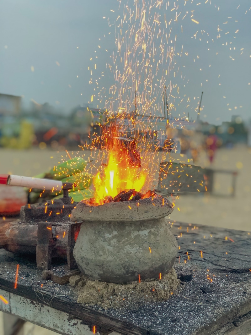 burning, architecture, fire, focus on foreground, chennai, nature, built structure, day, elliots beach, wood - material, 4K, close-up, india, no people